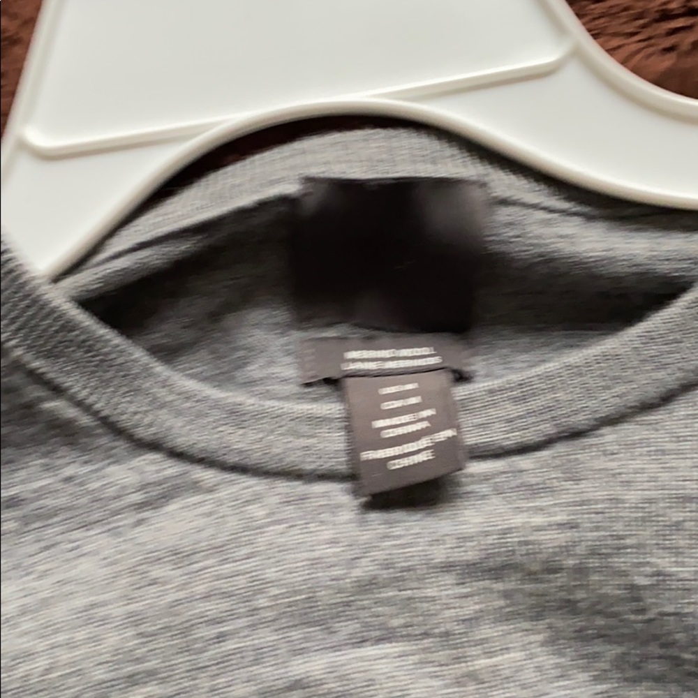 H&M men’s grey sweater - Picture 2 of 2